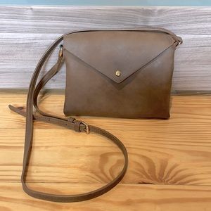 Street level crossbody bag